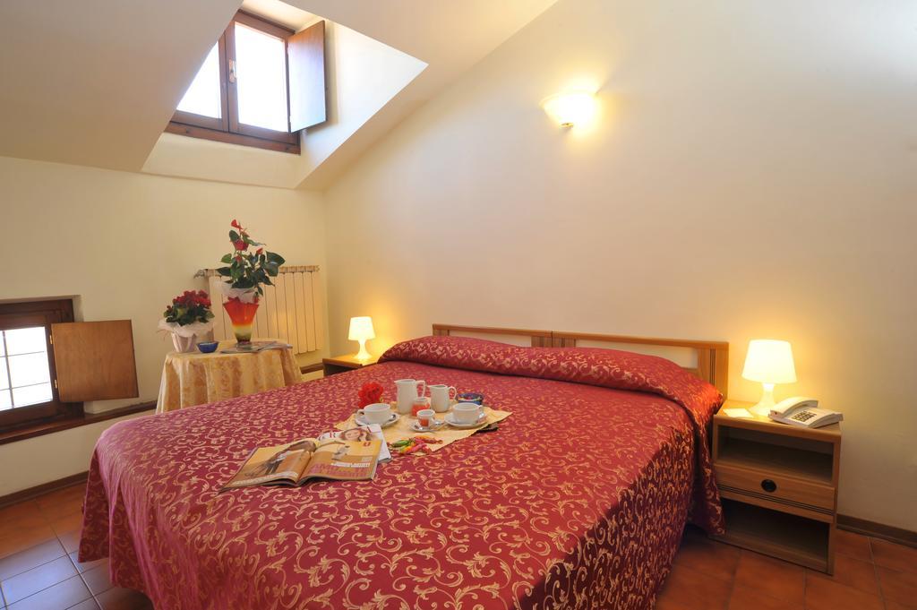 Hotel Delizia Genovese モンテカティーニ・テルメ 部屋 写真
