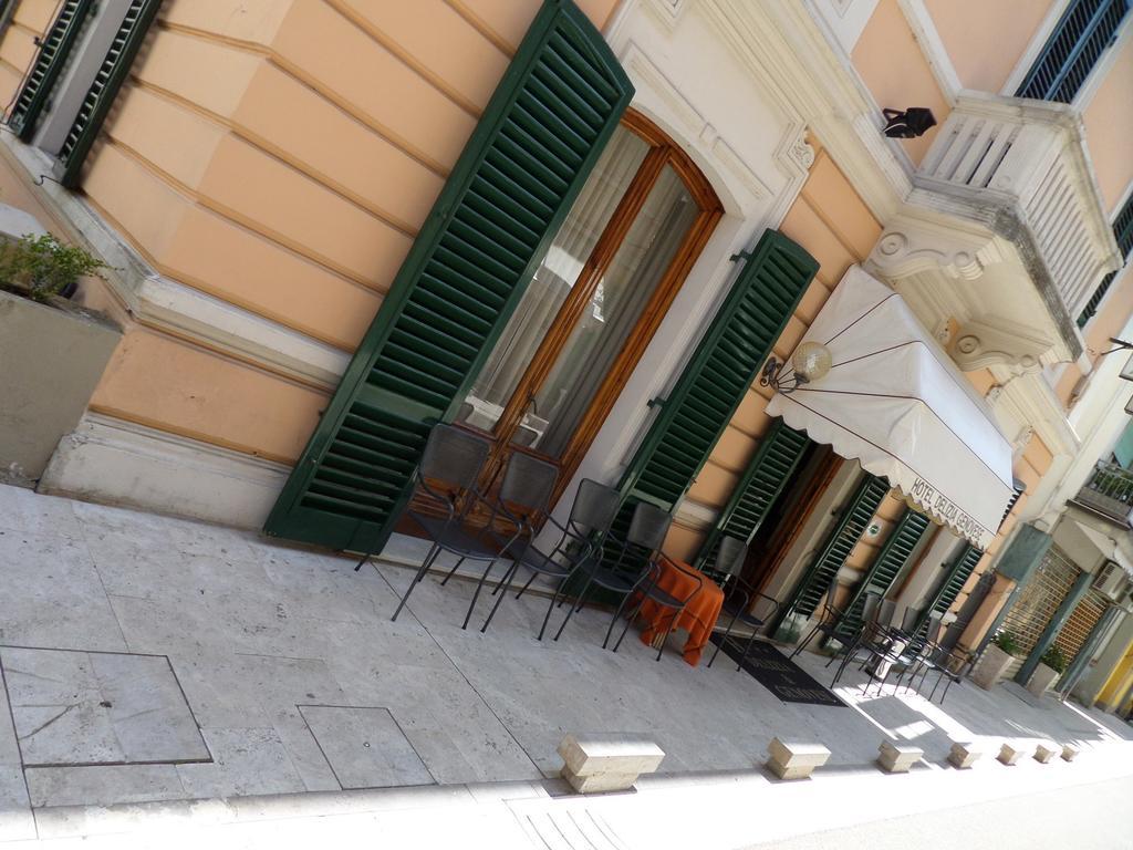 Hotel Delizia Genovese モンテカティーニ・テルメ エクステリア 写真